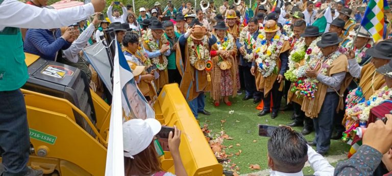 ENTREGA DE MAQUINARIA-GAM SORATA (5)