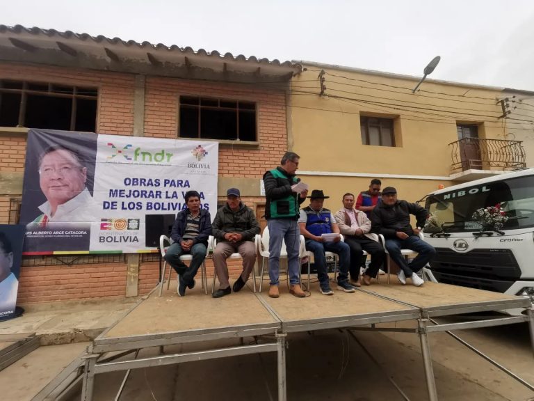 ENTREGA DE MAQUINARIA - GAM COMARAPA (1)