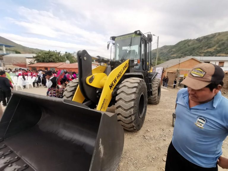 ENTREGA DE MAQUINARIA - GAM POROMA (6)