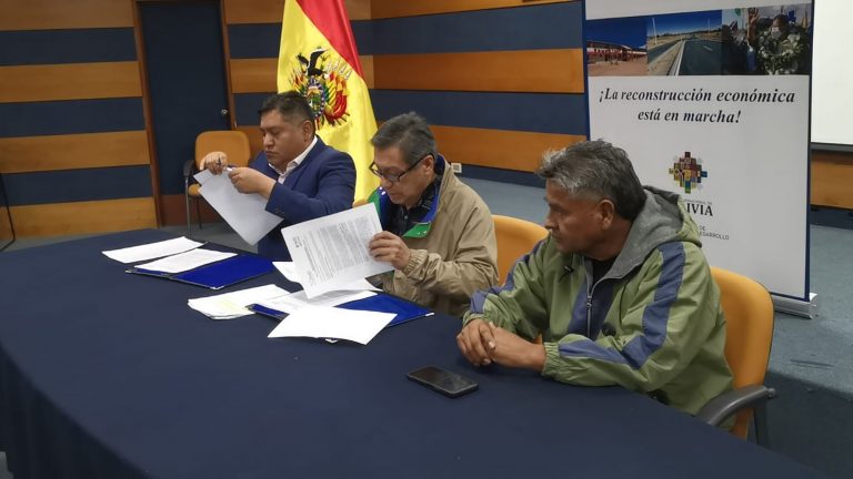 FIRMA DE CONTRATO - GAM COLCAPIRHUA (3)