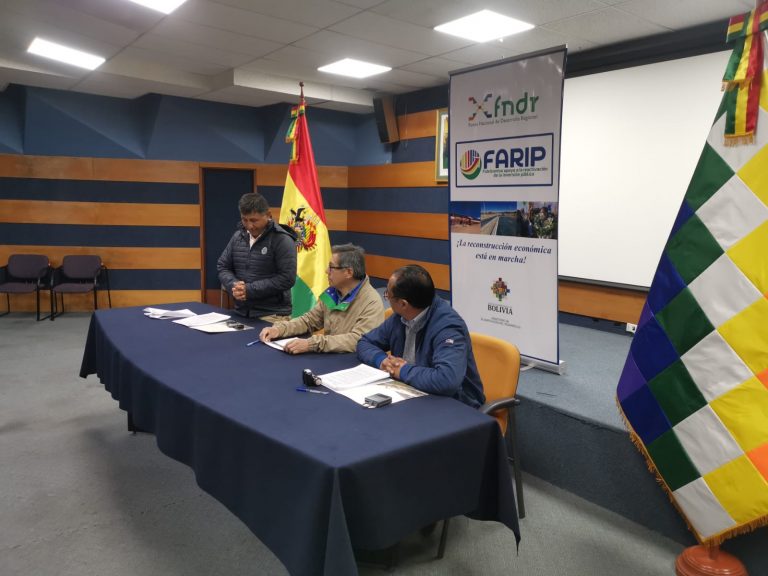 FIRMA DE CONTRATO - SAMAIPATA Y COLQUIRI (2)